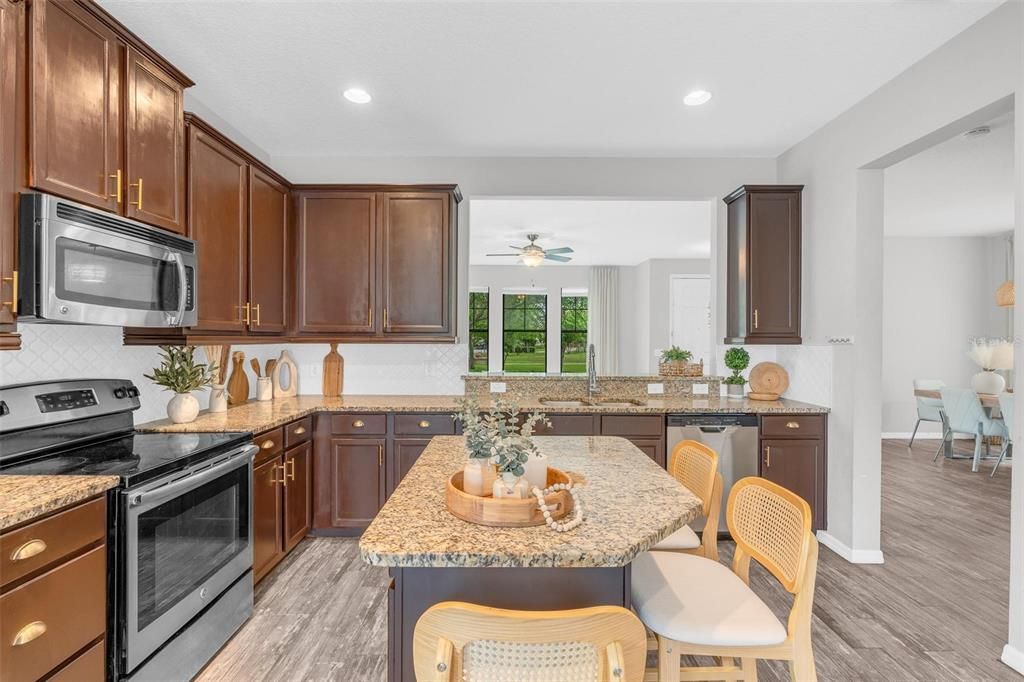 For Sale: $549,000 (4 beds, 3 baths, 2314 Square Feet)