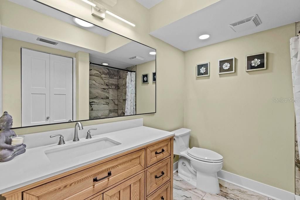 For Sale: $325,000 (2 beds, 2 baths, 1400 Square Feet)