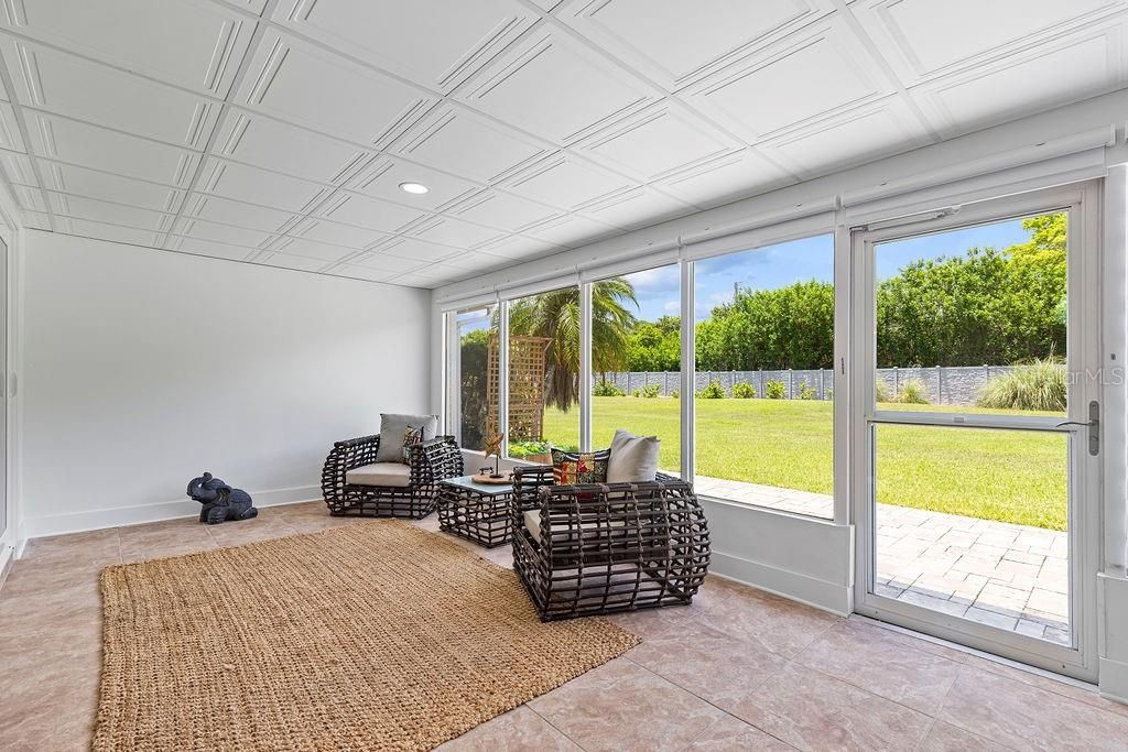 For Sale: $325,000 (2 beds, 2 baths, 1400 Square Feet)
