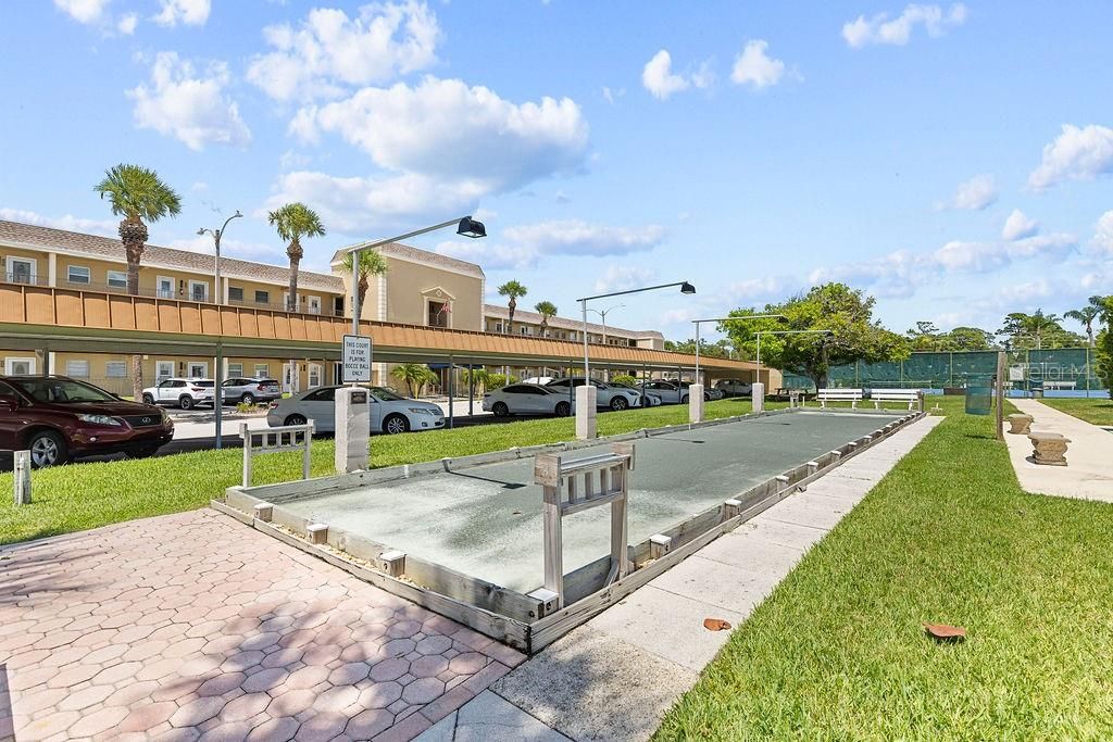 For Sale: $325,000 (2 beds, 2 baths, 1400 Square Feet)