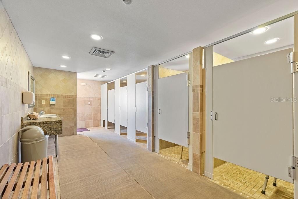 For Sale: $325,000 (2 beds, 2 baths, 1400 Square Feet)