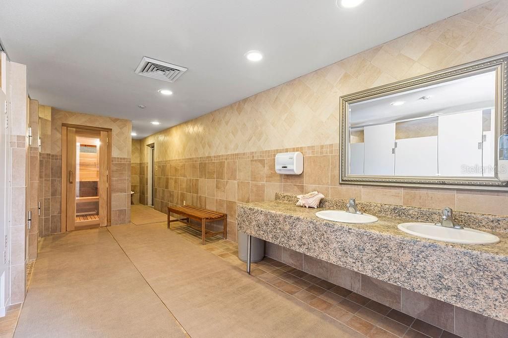 For Sale: $325,000 (2 beds, 2 baths, 1400 Square Feet)