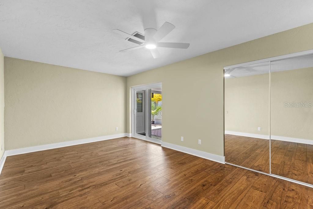 For Sale: $325,000 (2 beds, 2 baths, 1400 Square Feet)