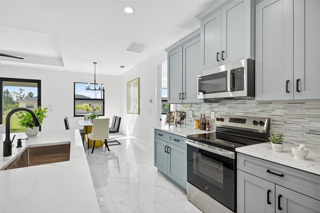 For Sale: $365,000 (3 beds, 2 baths, 2012 Square Feet)