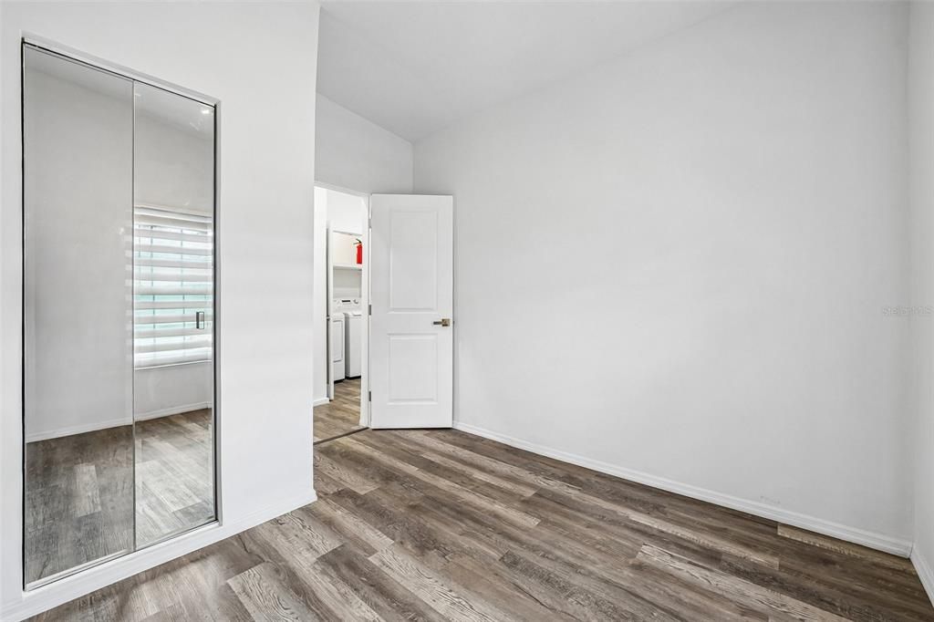 For Sale: $329,000 (3 beds, 2 baths, 1086 Square Feet)