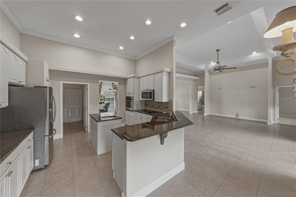 En Venta: $476,900 (3 camas, 2 baños, 2288 Pies cuadrados)