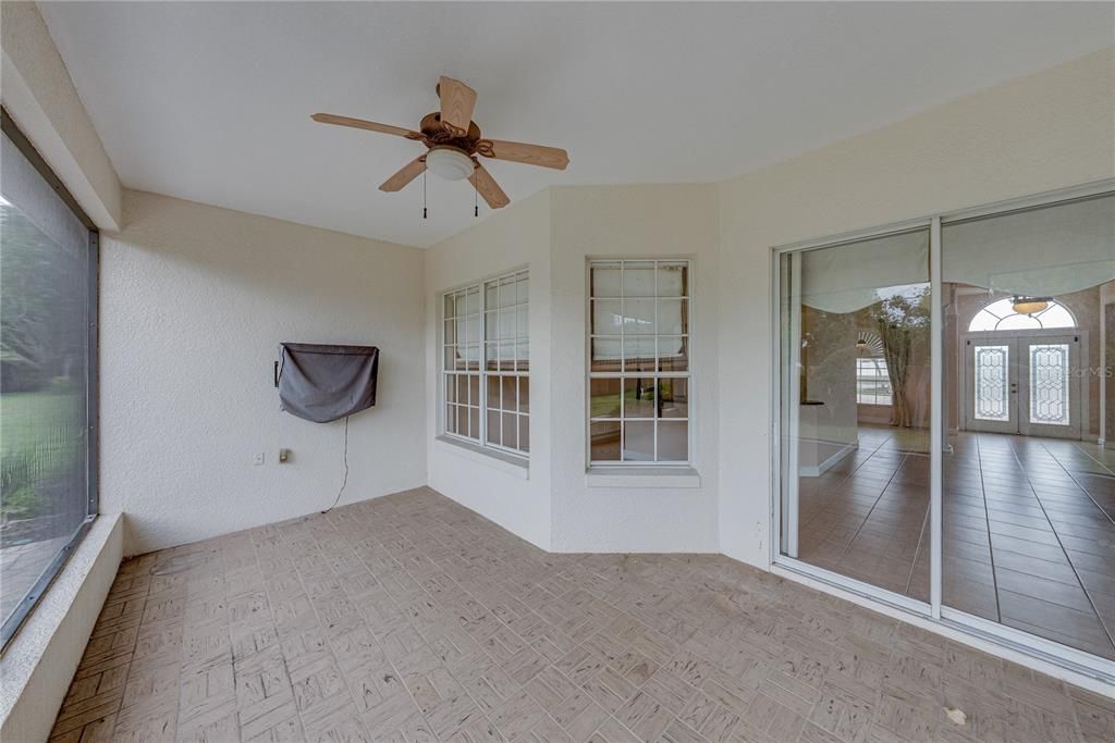 En Venta: $476,900 (3 camas, 2 baños, 2288 Pies cuadrados)