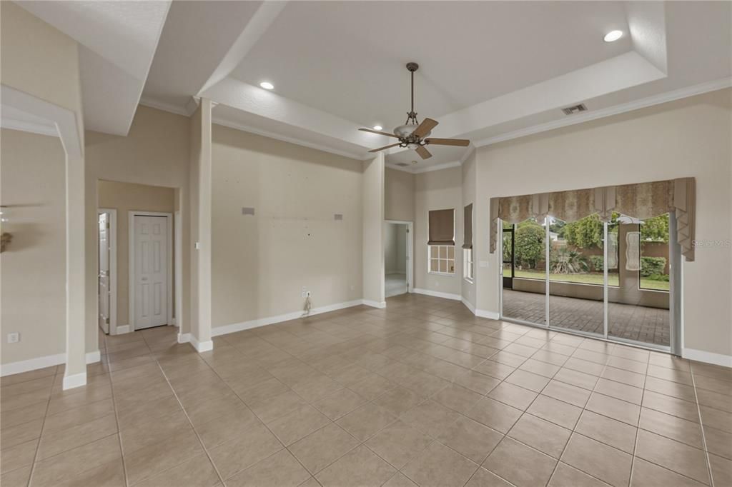 En Venta: $476,900 (3 camas, 2 baños, 2288 Pies cuadrados)