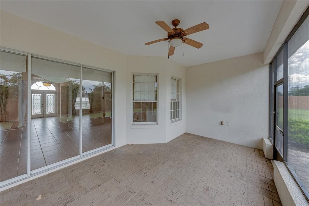 En Venta: $476,900 (3 camas, 2 baños, 2288 Pies cuadrados)