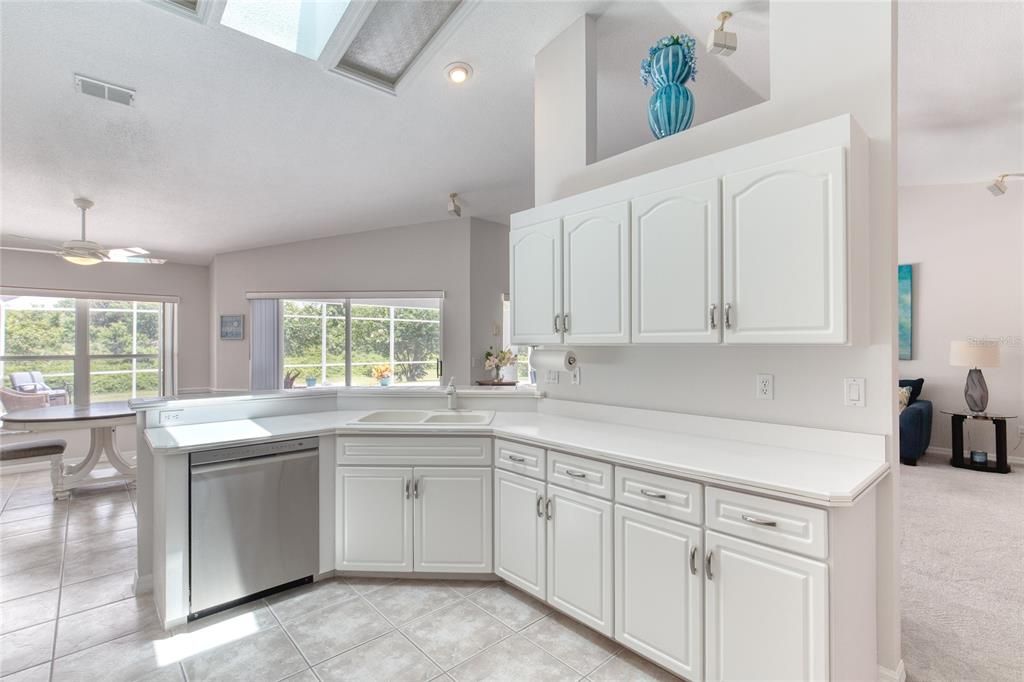 For Sale: $429,900 (3 beds, 2 baths, 1929 Square Feet)