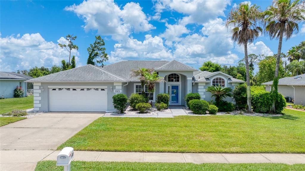 For Sale: $429,900 (3 beds, 2 baths, 1929 Square Feet)