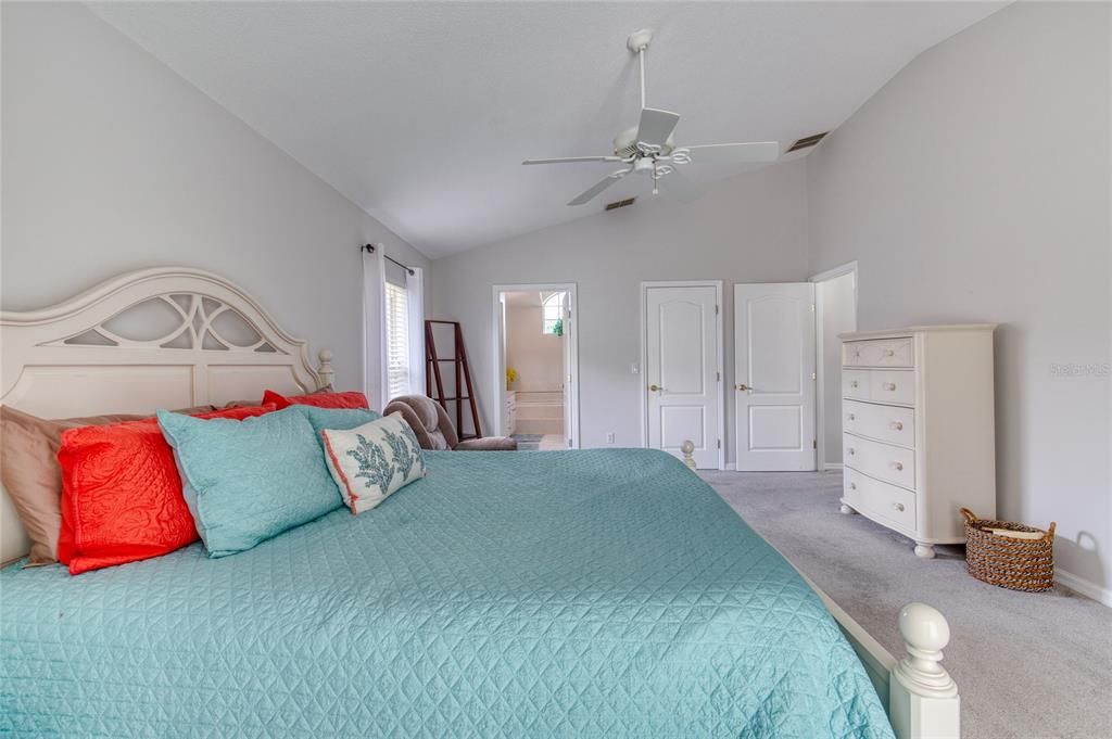 For Sale: $429,900 (3 beds, 2 baths, 1929 Square Feet)