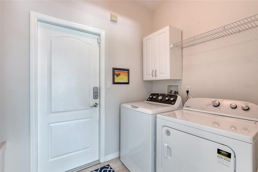For Sale: $429,900 (3 beds, 2 baths, 1929 Square Feet)
