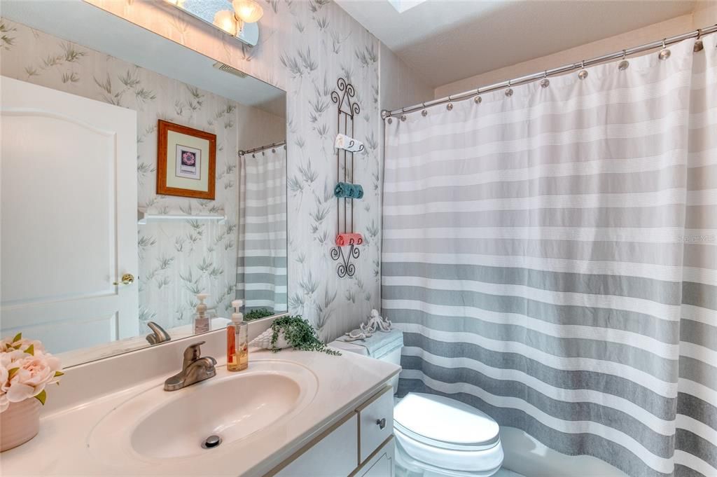 For Sale: $429,900 (3 beds, 2 baths, 1929 Square Feet)