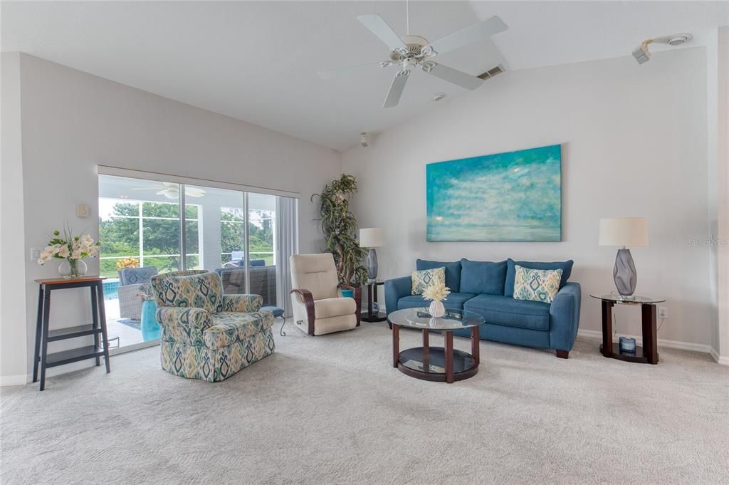 For Sale: $429,900 (3 beds, 2 baths, 1929 Square Feet)