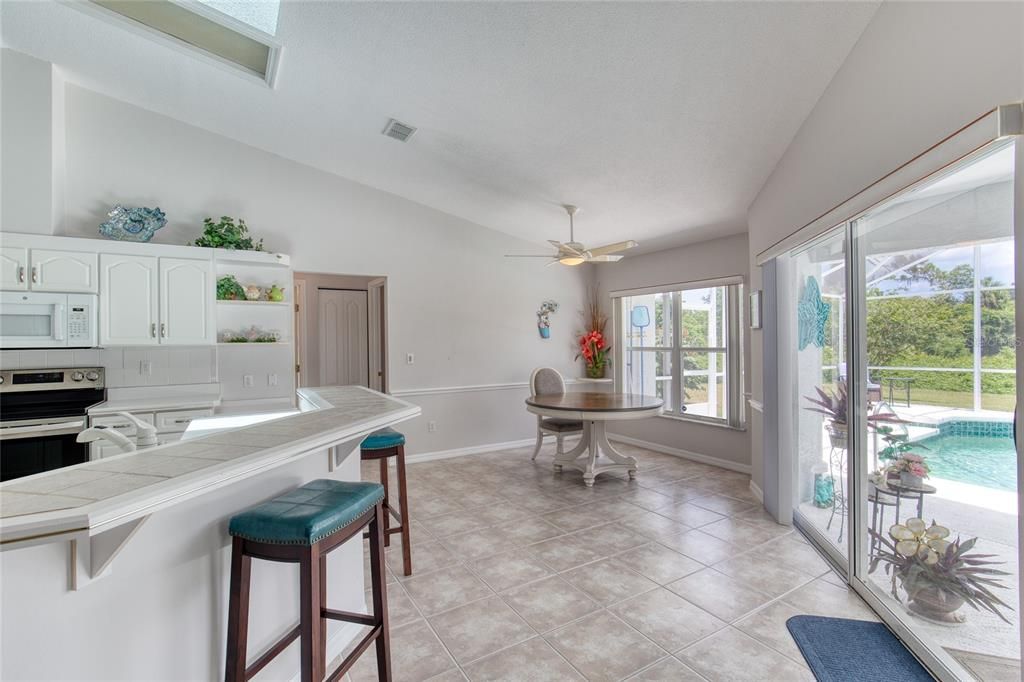 For Sale: $429,900 (3 beds, 2 baths, 1929 Square Feet)