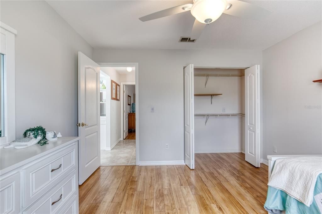 For Sale: $429,900 (3 beds, 2 baths, 1929 Square Feet)