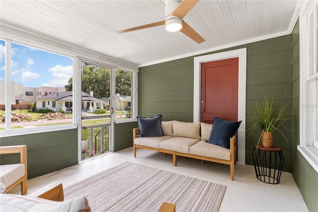 For Rent: $3,100 (2 beds, 2 baths, 1125 Square Feet)