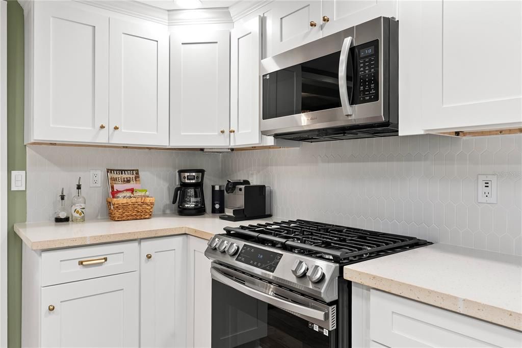 For Rent: $3,100 (2 beds, 2 baths, 1125 Square Feet)