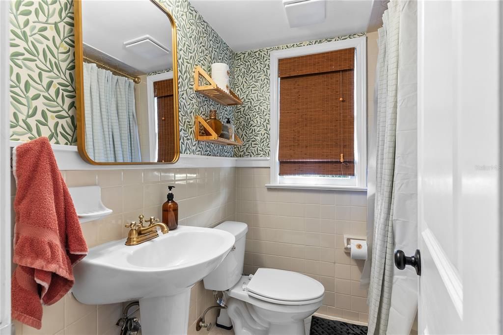 For Rent: $3,100 (2 beds, 2 baths, 1125 Square Feet)