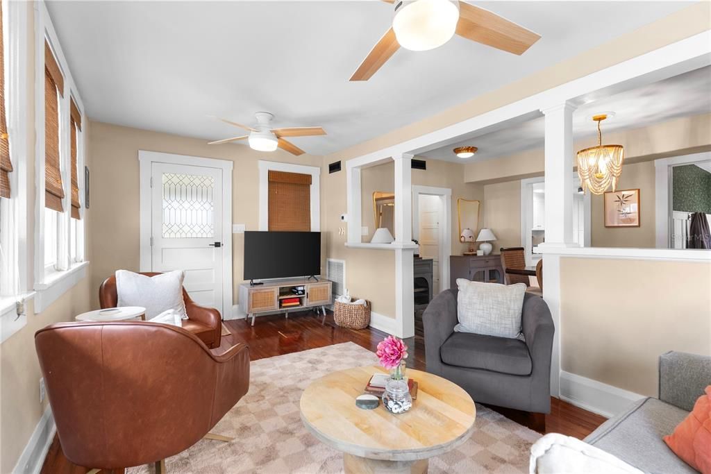For Rent: $3,100 (2 beds, 2 baths, 1125 Square Feet)