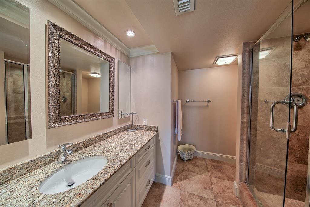 For Rent: $3,400 (2 beds, 2 baths, 1394 Square Feet)