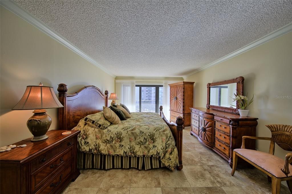 For Rent: $3,400 (2 beds, 2 baths, 1394 Square Feet)