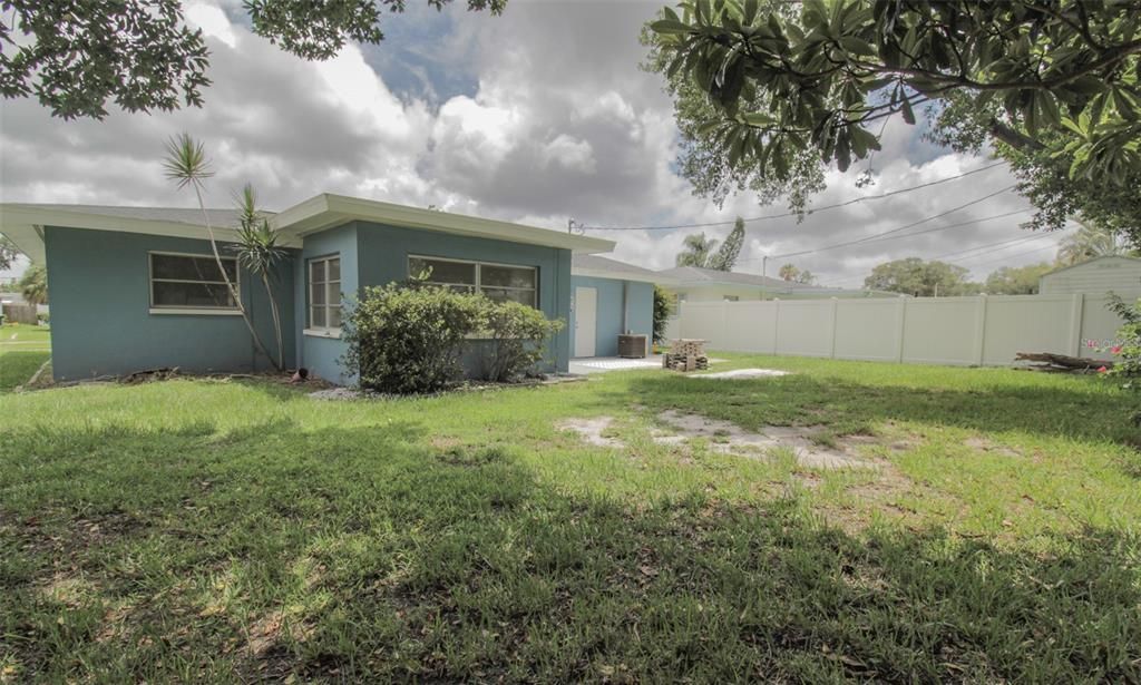 En Venta: $325,000 (2 camas, 1 baños, 993 Pies cuadrados)