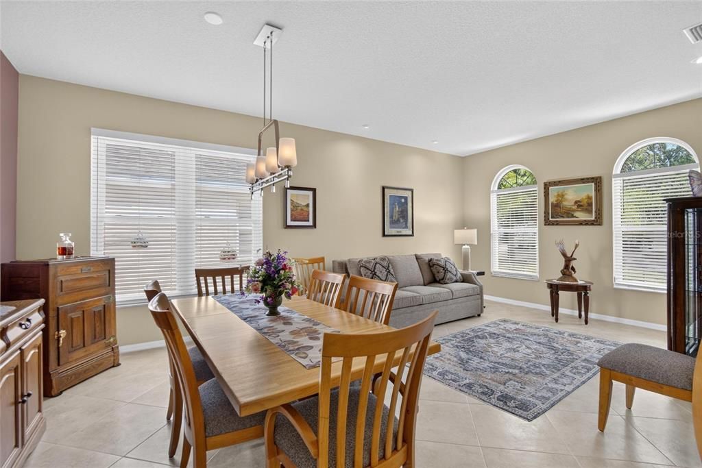 For Sale: $410,000 (4 beds, 2 baths, 2080 Square Feet)