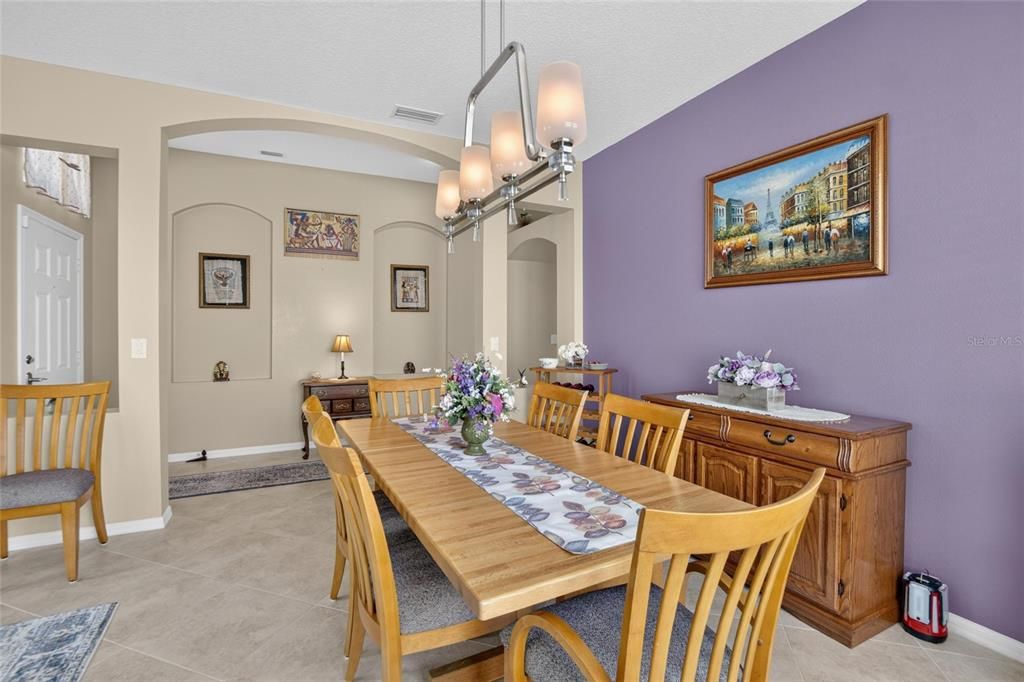 For Sale: $410,000 (4 beds, 2 baths, 2080 Square Feet)