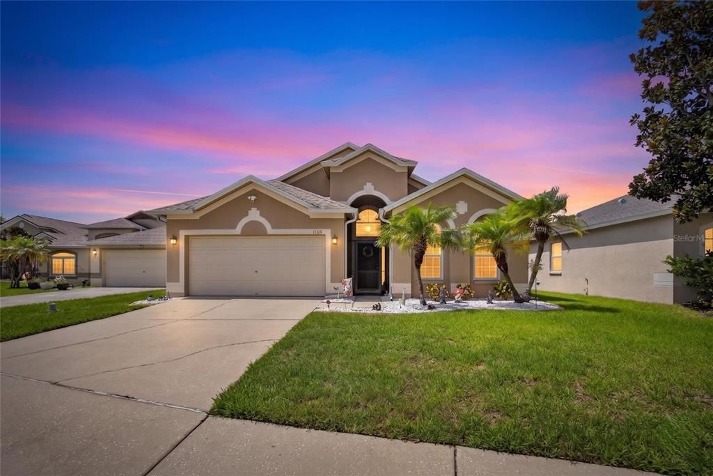 For Sale: $410,000 (4 beds, 2 baths, 2080 Square Feet)