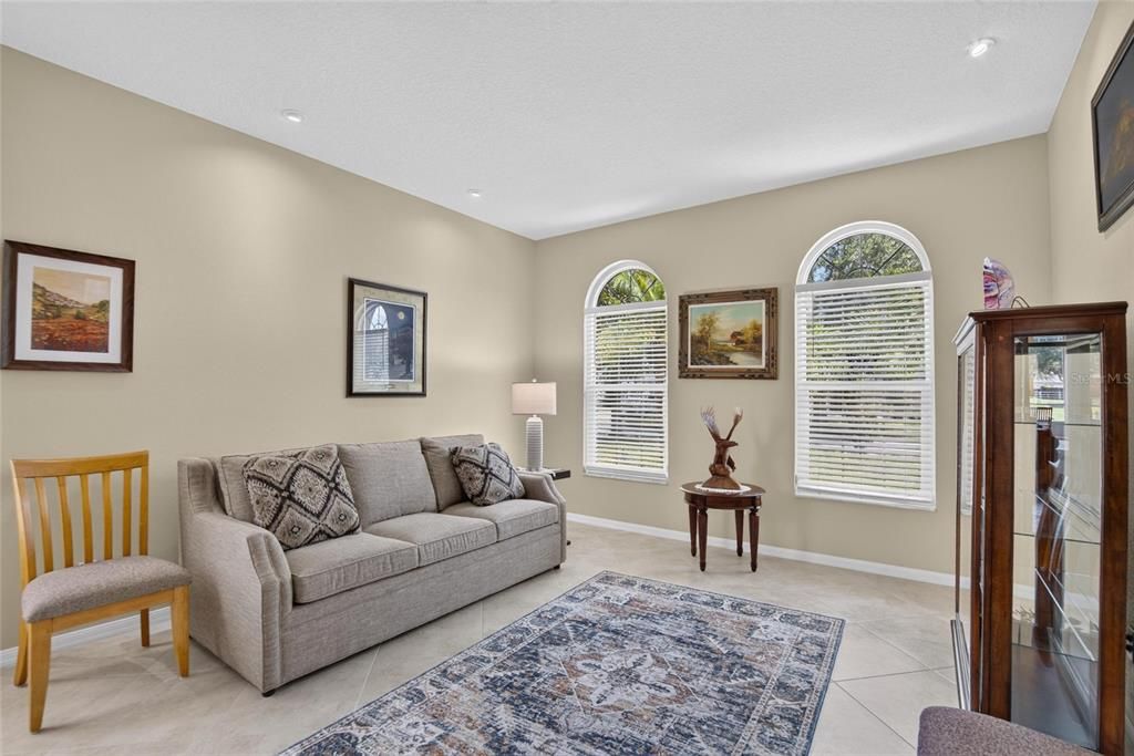For Sale: $410,000 (4 beds, 2 baths, 2080 Square Feet)
