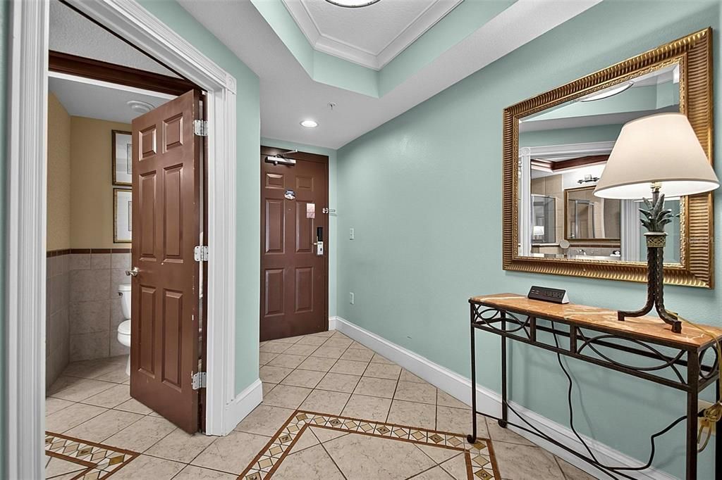 For Sale: $320,000 (1 beds, 1 baths, 678 Square Feet)