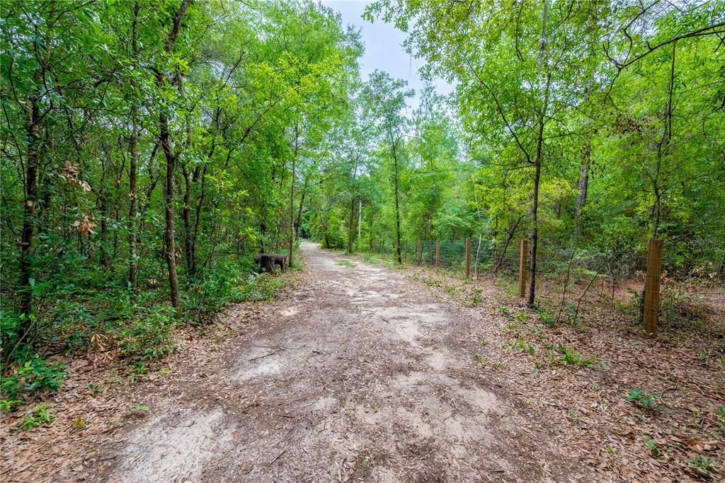待售: $70,000 (1.00 acres)