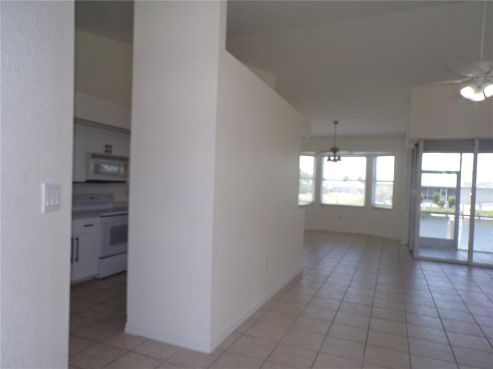 В аренду: $1,900 (3 спален, 2 ванн, 1615 Квадратных фут)