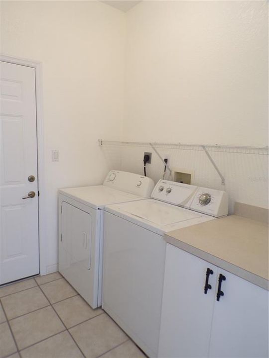 В аренду: $1,900 (3 спален, 2 ванн, 1615 Квадратных фут)