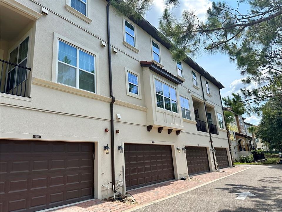 For Sale: $395,000 (4 beds, 3 baths, 2014 Square Feet)