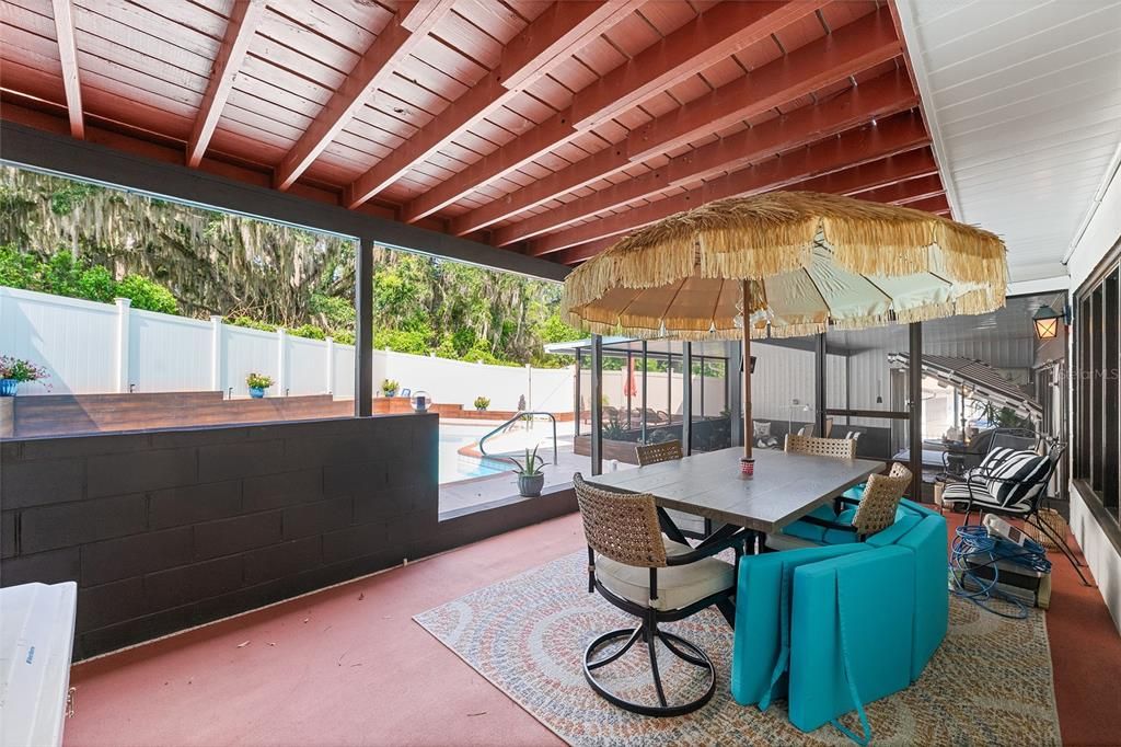 For Sale: $459,000 (4 beds, 2 baths, 2011 Square Feet)