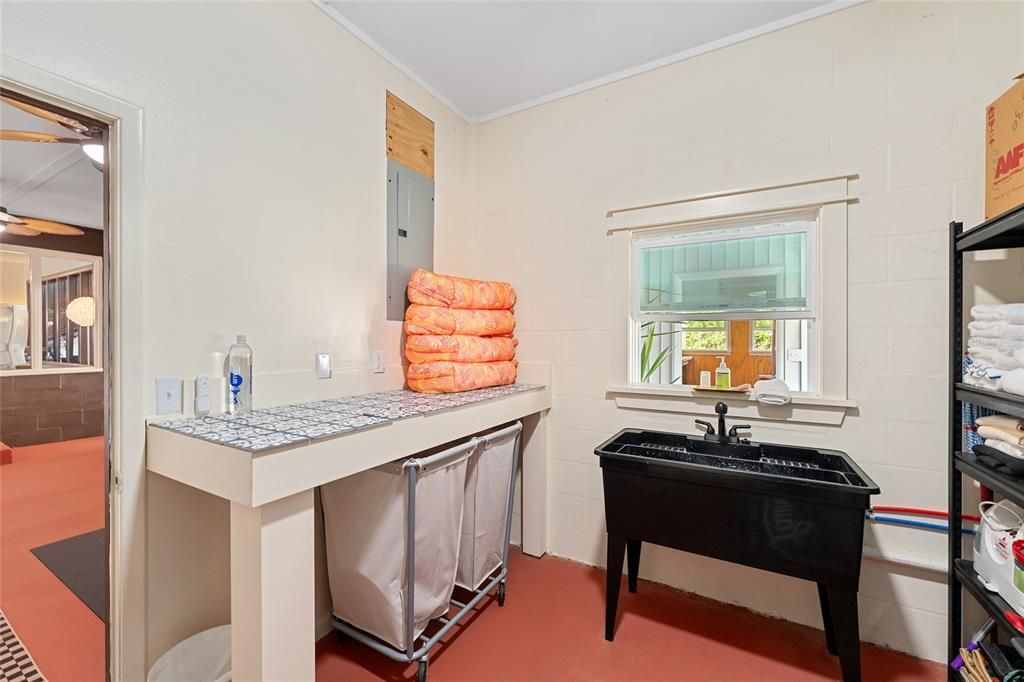 For Sale: $459,000 (4 beds, 2 baths, 2011 Square Feet)