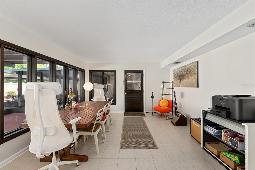 For Sale: $459,000 (4 beds, 2 baths, 2011 Square Feet)