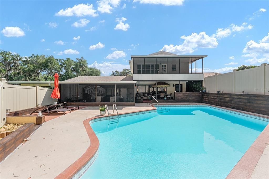 For Sale: $459,000 (4 beds, 2 baths, 2011 Square Feet)