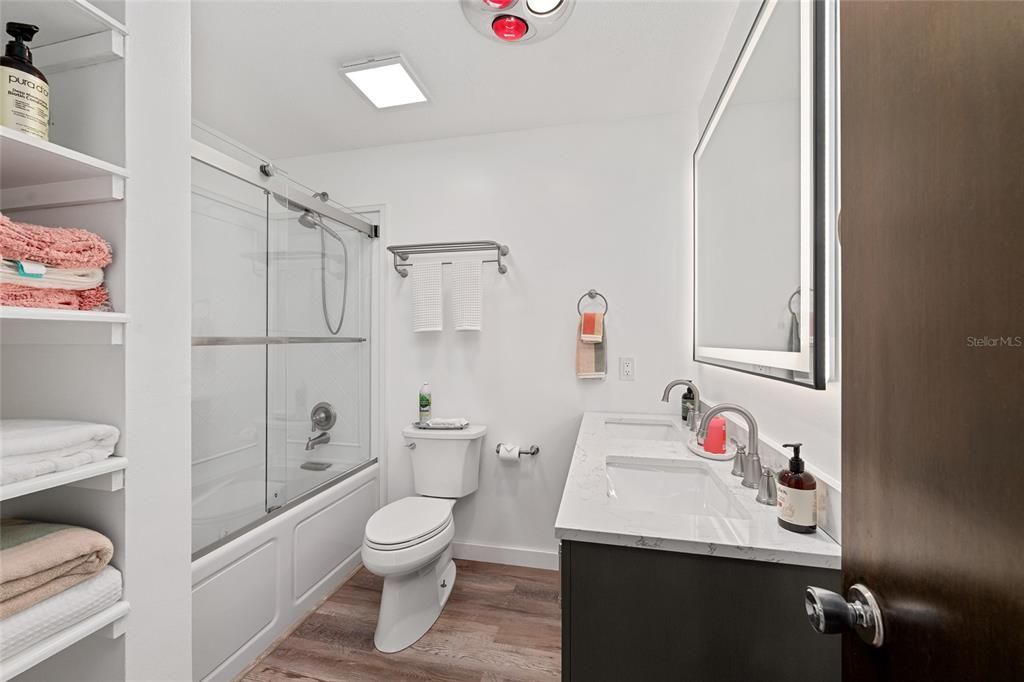 For Sale: $459,000 (4 beds, 2 baths, 2011 Square Feet)