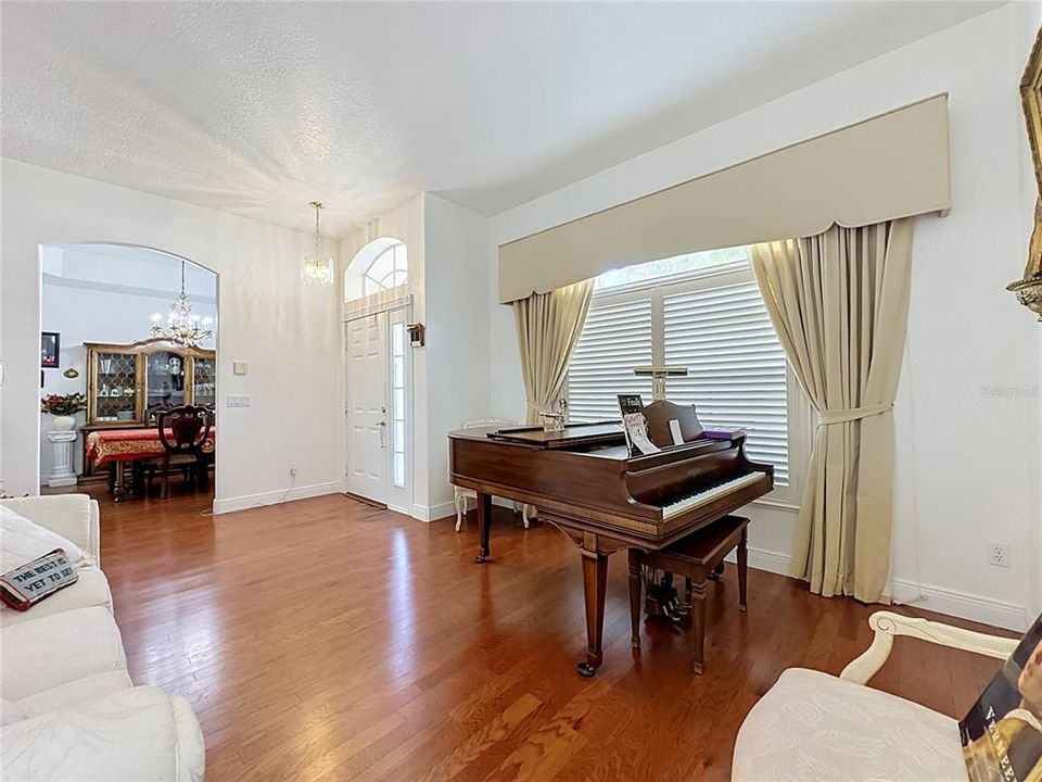 For Sale: $469,000 (3 beds, 2 baths, 2147 Square Feet)