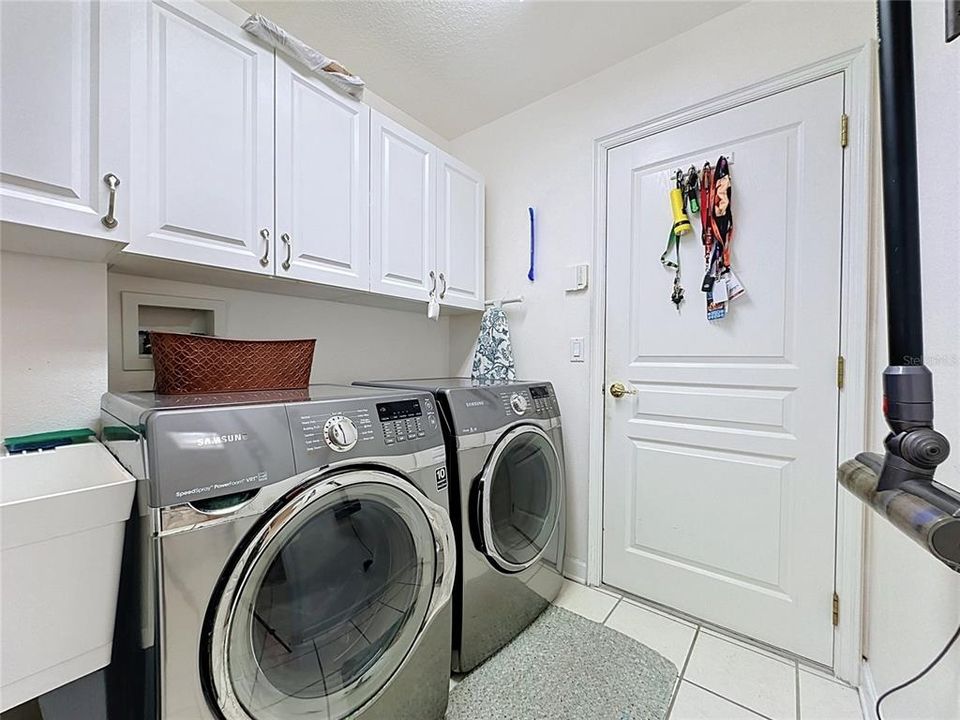 For Sale: $469,000 (3 beds, 2 baths, 2147 Square Feet)