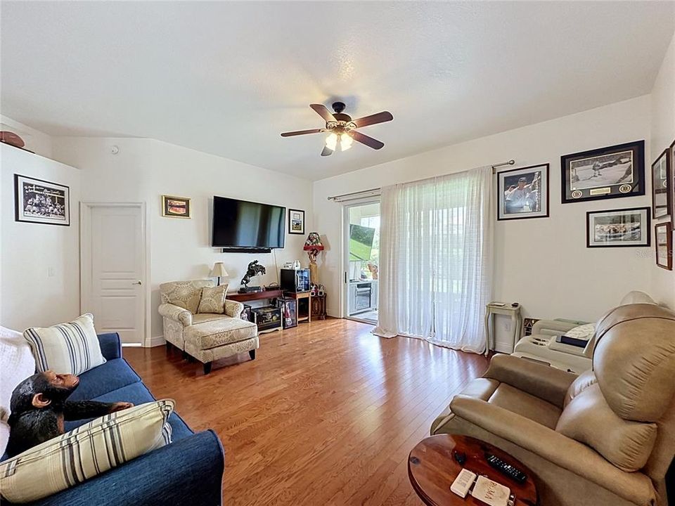 For Sale: $469,000 (3 beds, 2 baths, 2147 Square Feet)
