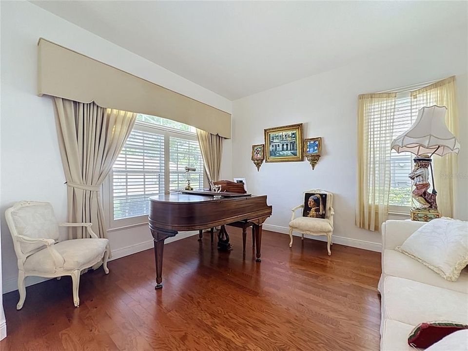 For Sale: $469,000 (3 beds, 2 baths, 2147 Square Feet)
