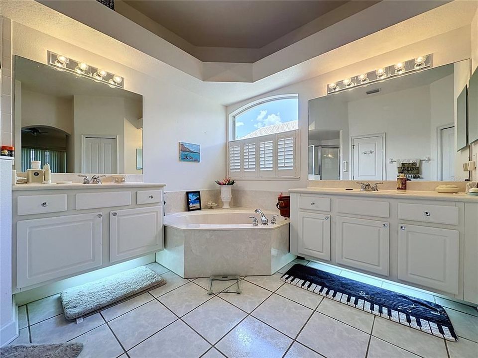 For Sale: $469,000 (3 beds, 2 baths, 2147 Square Feet)