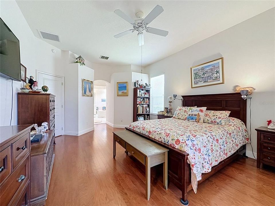 For Sale: $469,000 (3 beds, 2 baths, 2147 Square Feet)