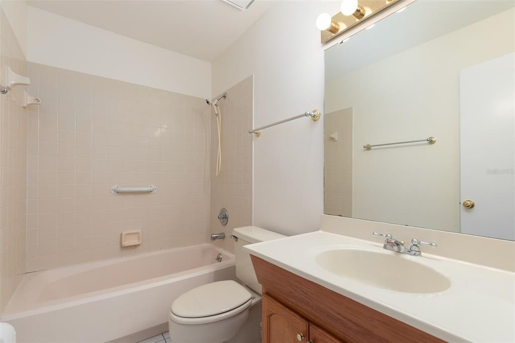 For Sale: $239,900 (3 beds, 2 baths, 1484 Square Feet)