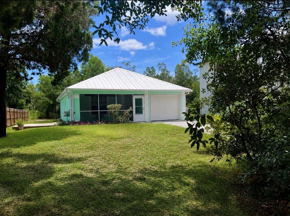 For Sale: $334,000 (3 beds, 2 baths, 1182 Square Feet)